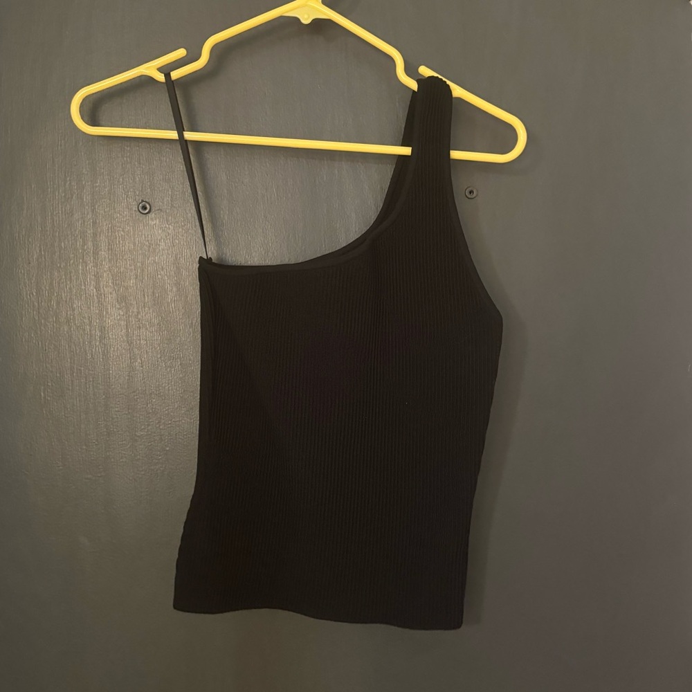 Aritzia Babaton Sculpt Knit Seven Top